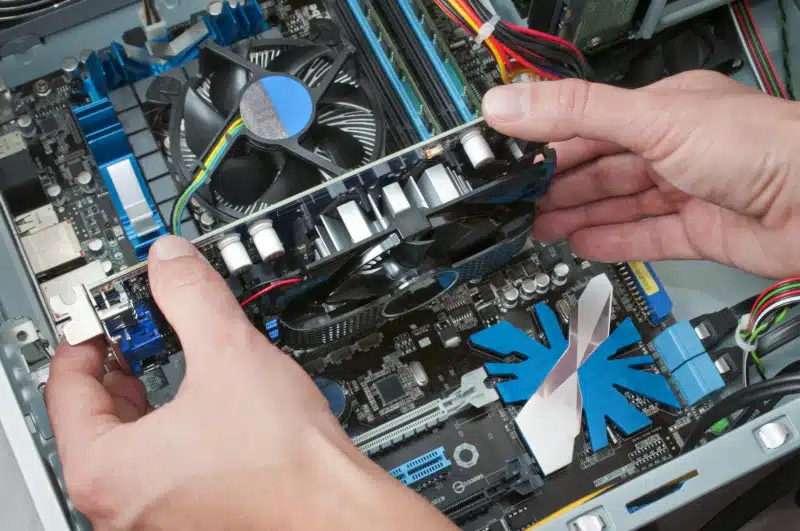 desktop computer repair techinician